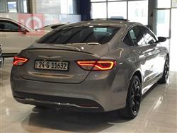 کرایسلەر 200